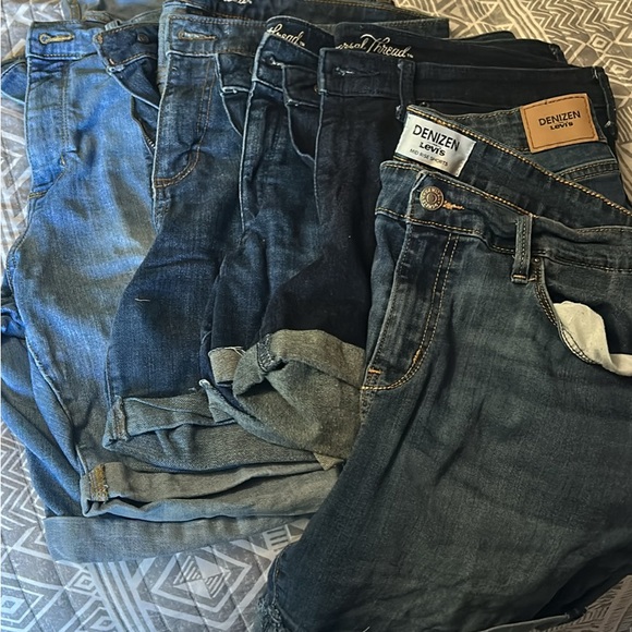 Assorted Denim Jeans Collection - Picture 2 of 4